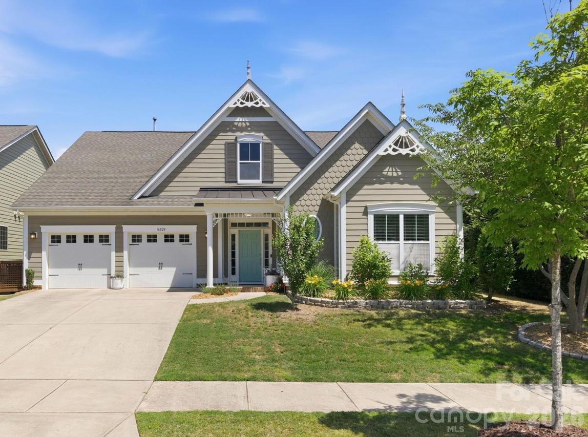 16024 Oxford Glenn Dr., Huntersville, NC 28078