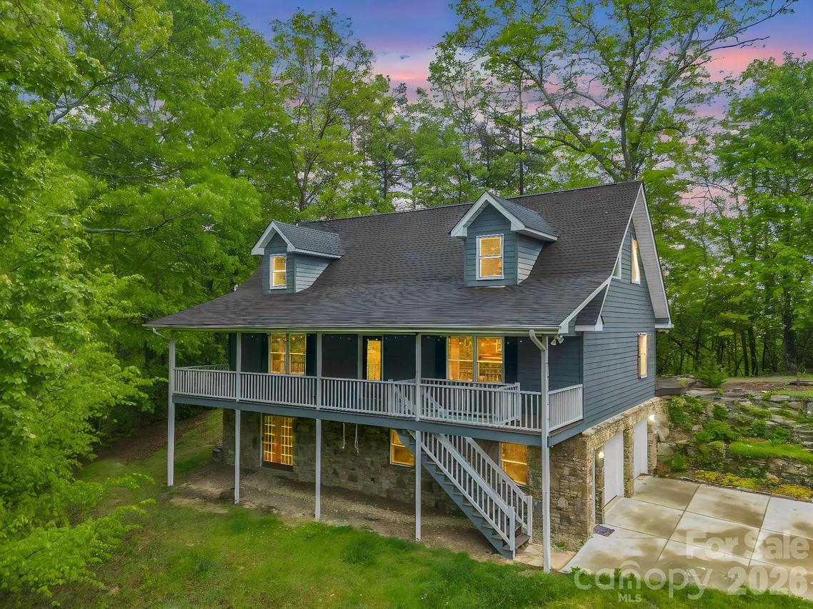 180 Canaday Dr., Brevard, NC 28712
