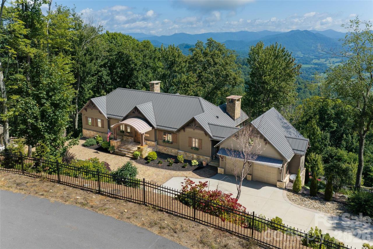 376 Wandering Tr., Waynesville, NC 28785