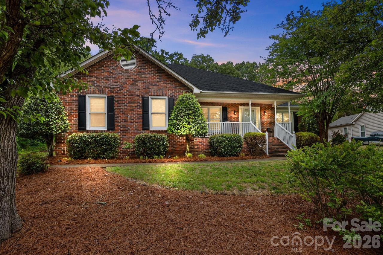 11331 Mendora Dr., Charlotte, NC 28215