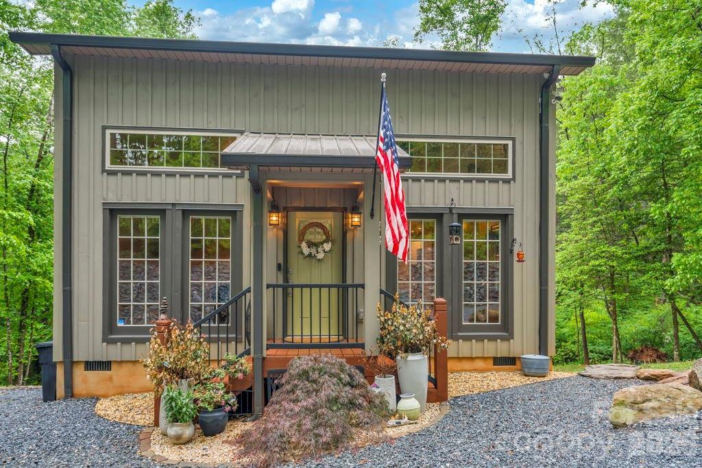 38 Macey Dr., Nebo, NC 28761