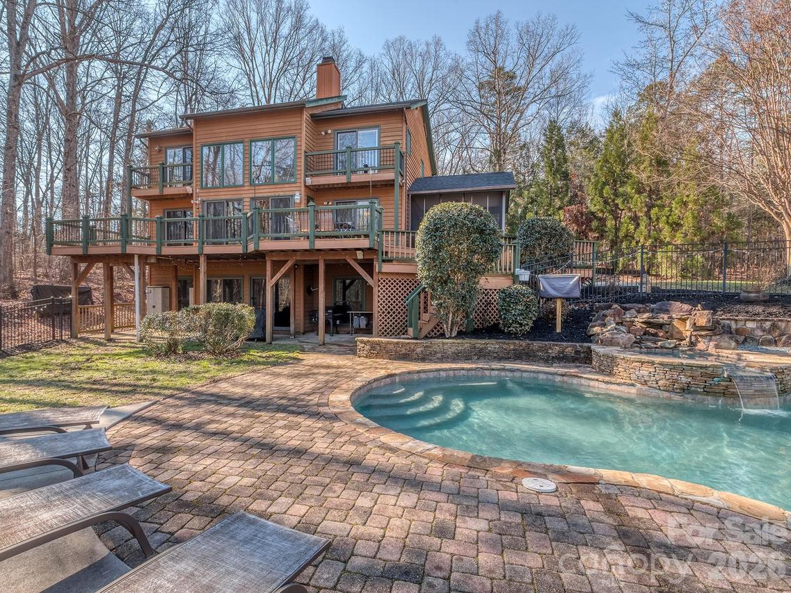 8723 Crestview Dr., Waxhaw, NC 28173