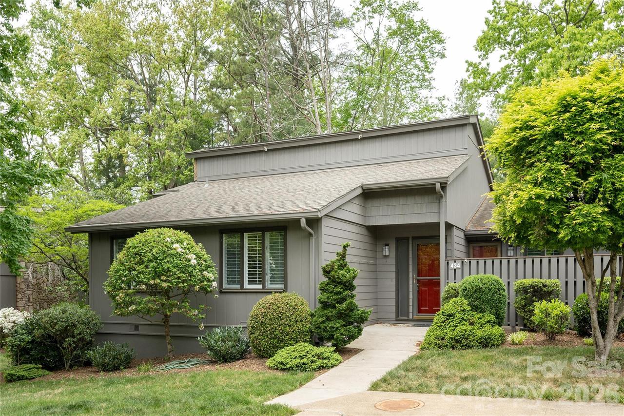 434 Crowfields Dr., Asheville, NC 28803