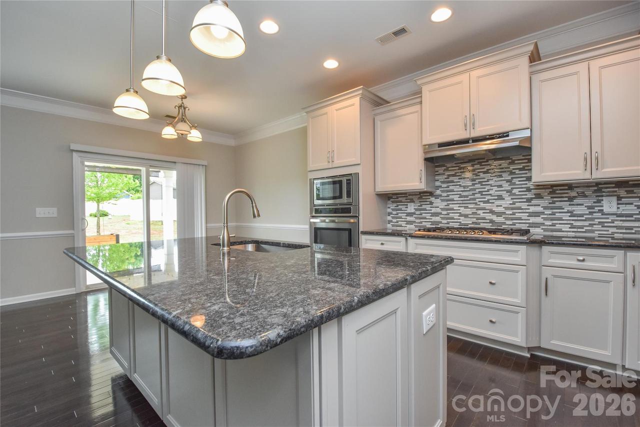 7227 Adirondack Dr., Denver, NC 28037