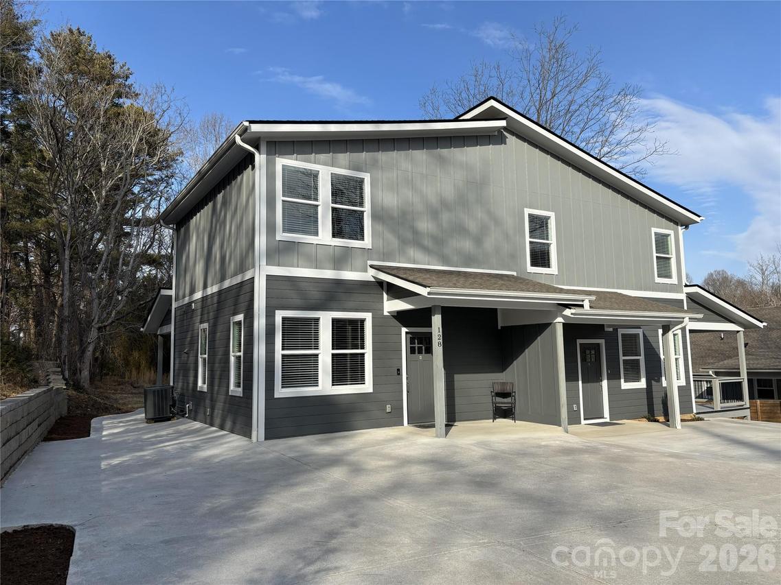 128 Rock Hill Rd., Asheville, NC 28803