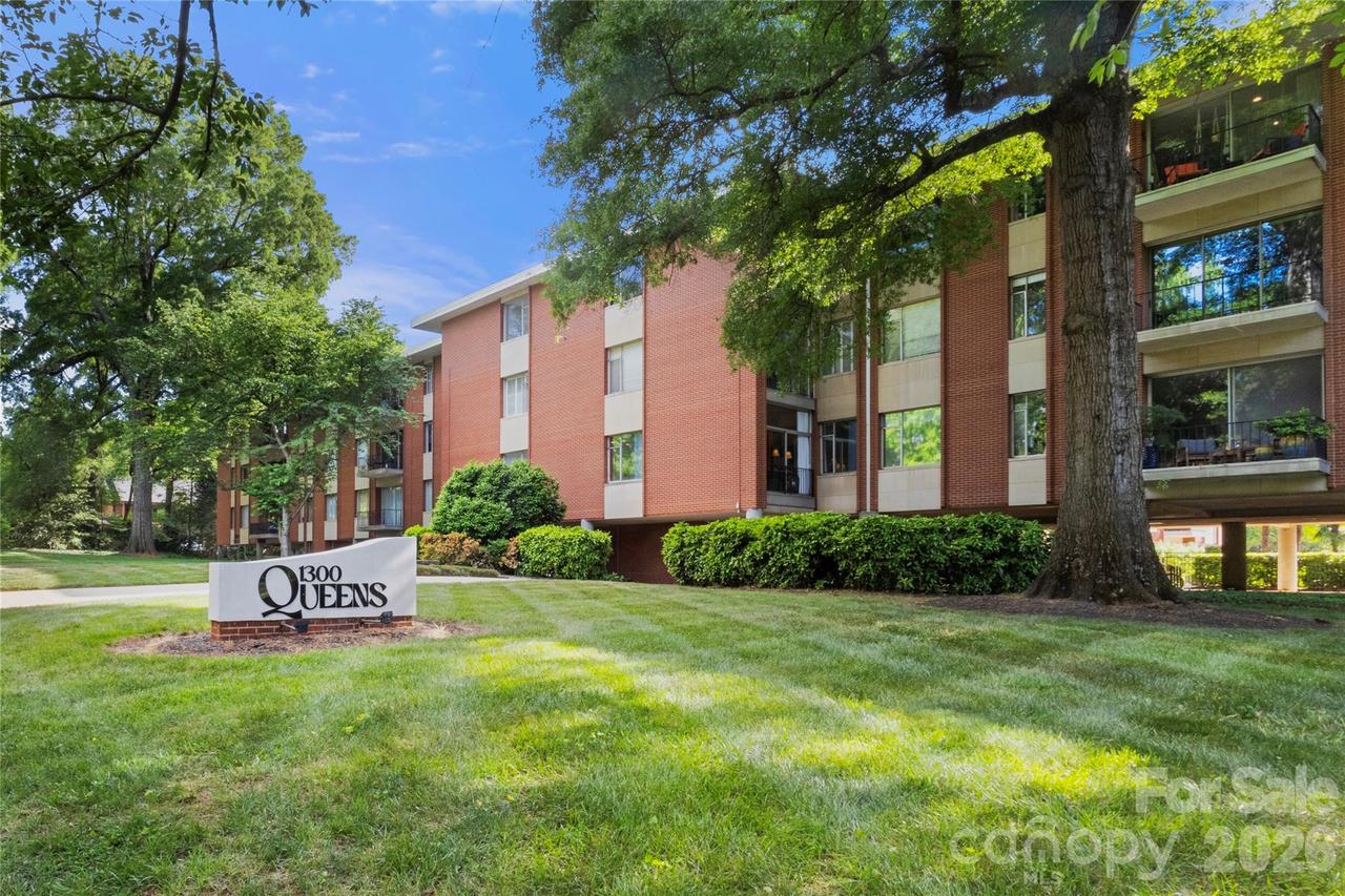 1300 Queens Rd. #309, Charlotte, NC 28207