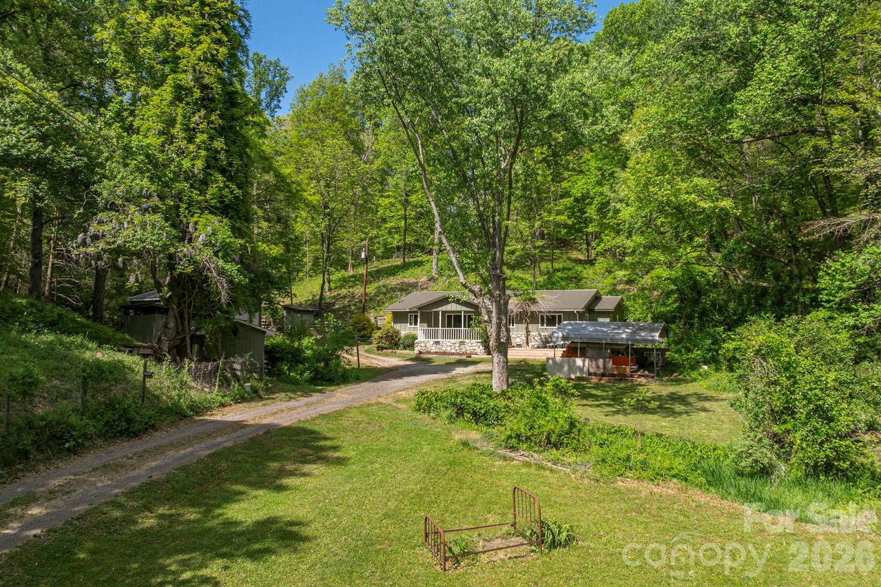 155 Old Starnes Cove Rd., Asheville, NC 28806