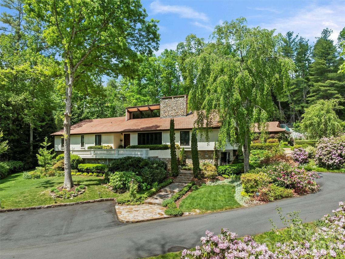 69 Forest Rd., Asheville, NC 28803