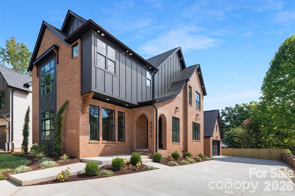 4339 Castlewood Rd., Charlotte, NC 28209