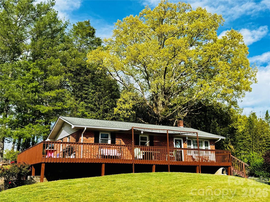 1664 Old Us 25 Hwy., Zirconia, NC 28790