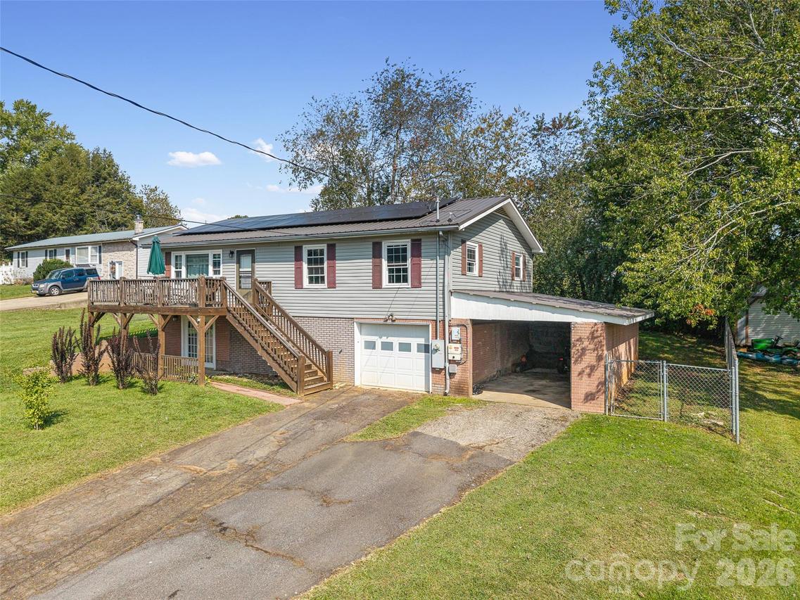 84 Candlelight Cir., Clyde, NC 28721