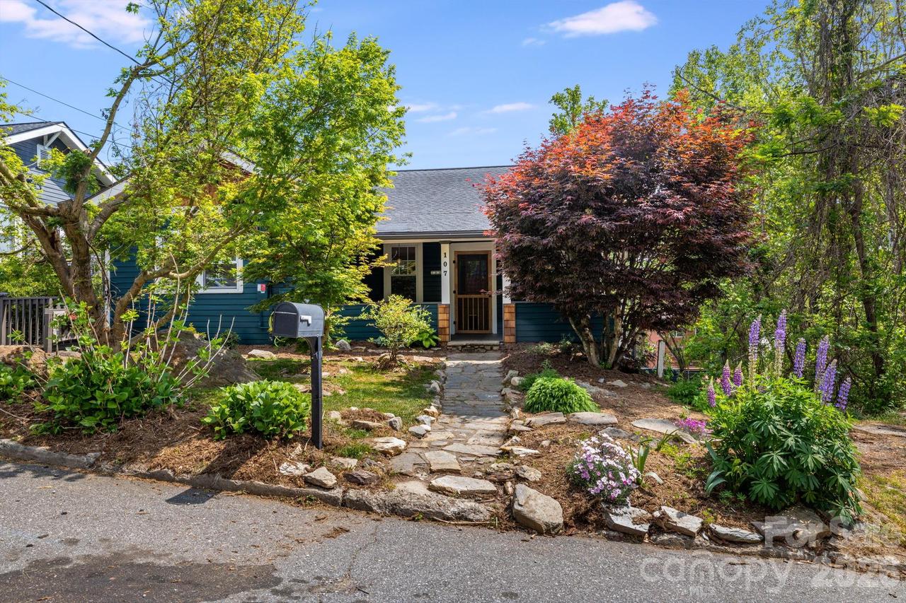 107 Courtland Ave., Asheville, NC 28801