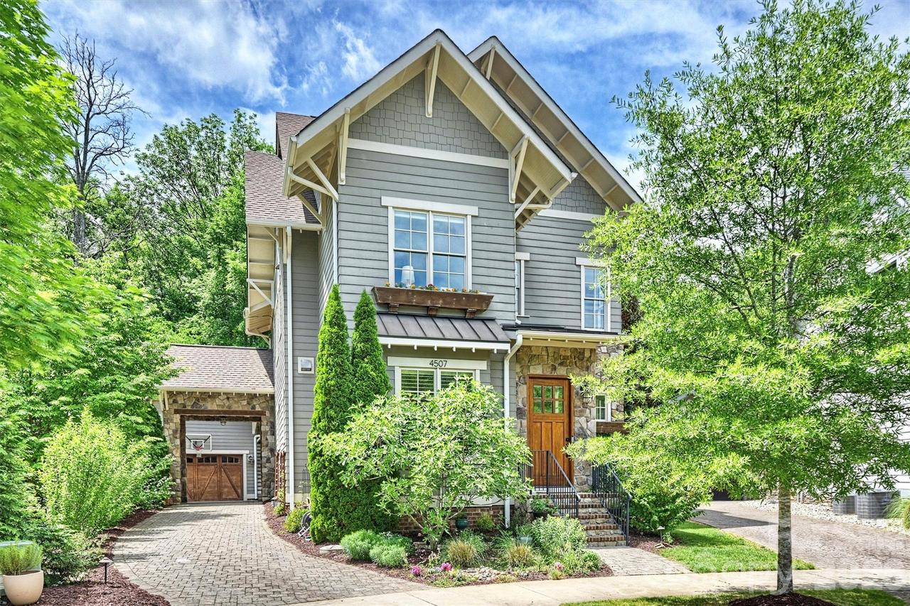 4507 Givens Way, Charlotte, NC 28209