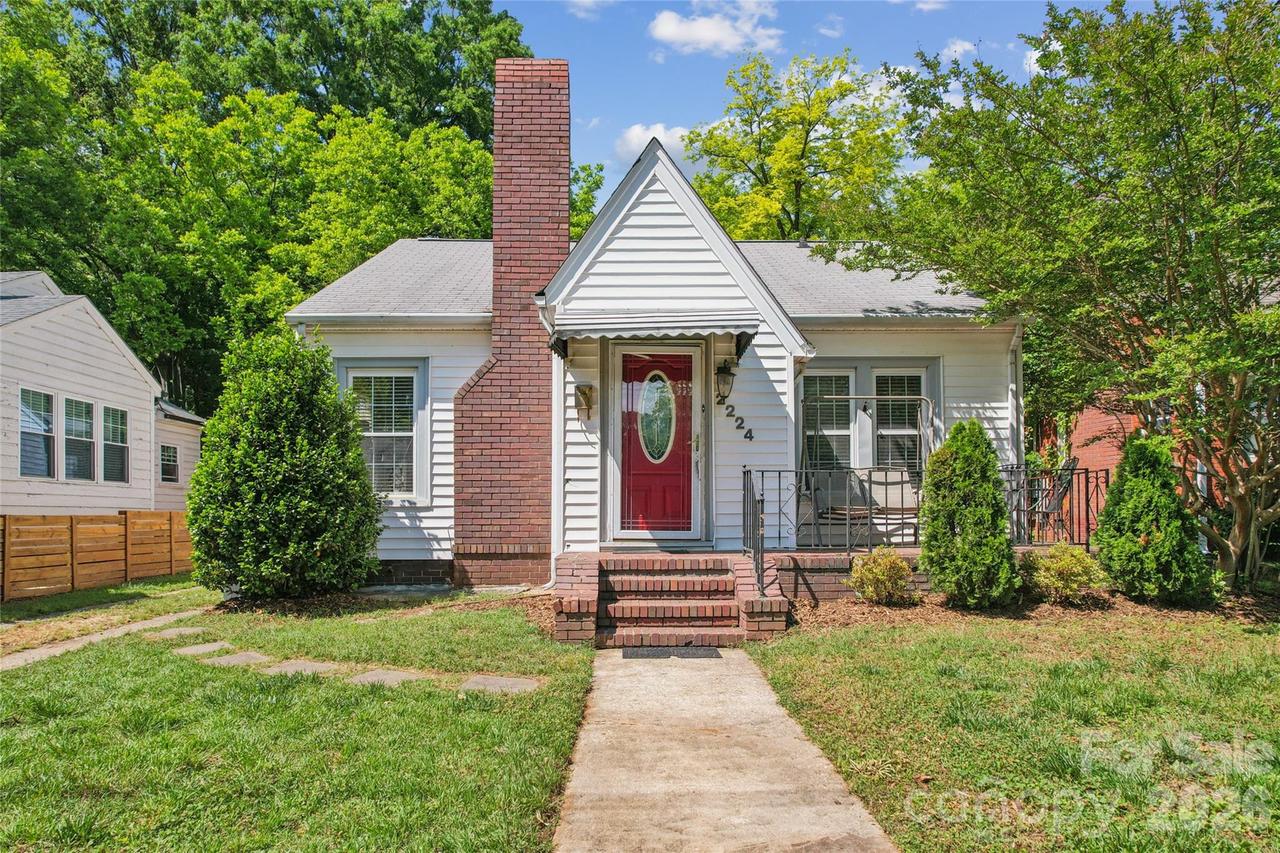 2224 Dundeen St., Charlotte, NC 28216