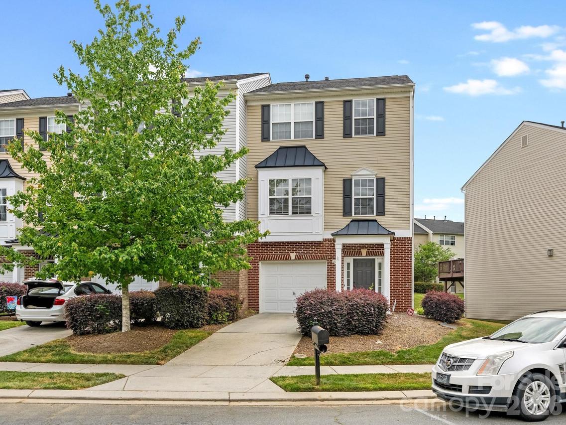 9785 Walkers Glen Dr., Concord, NC 28027