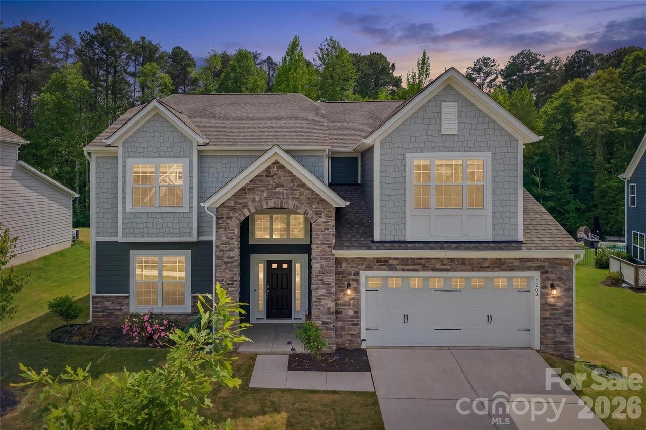 7202 Glenroe Dr., Huntersville, NC 28078