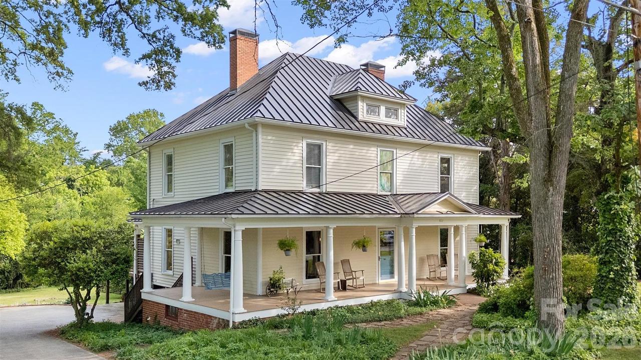 602 N Main St., Davidson, NC 28036