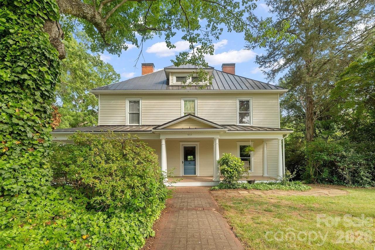 602 N Main St., Davidson, NC 28036