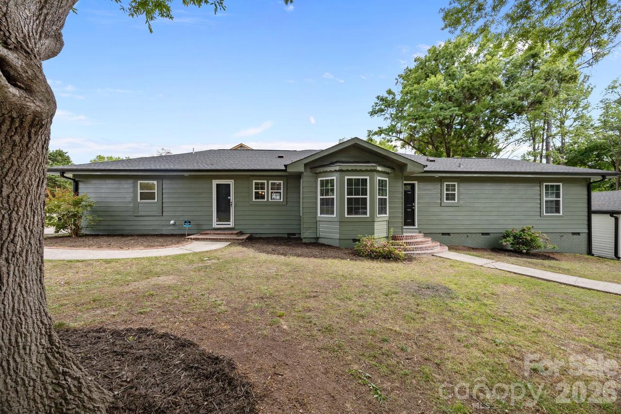 6109 Cora St., Charlotte, NC 28216
