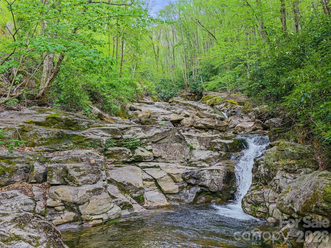 1161 Deep Gap Rd., Burnsville, NC 28714