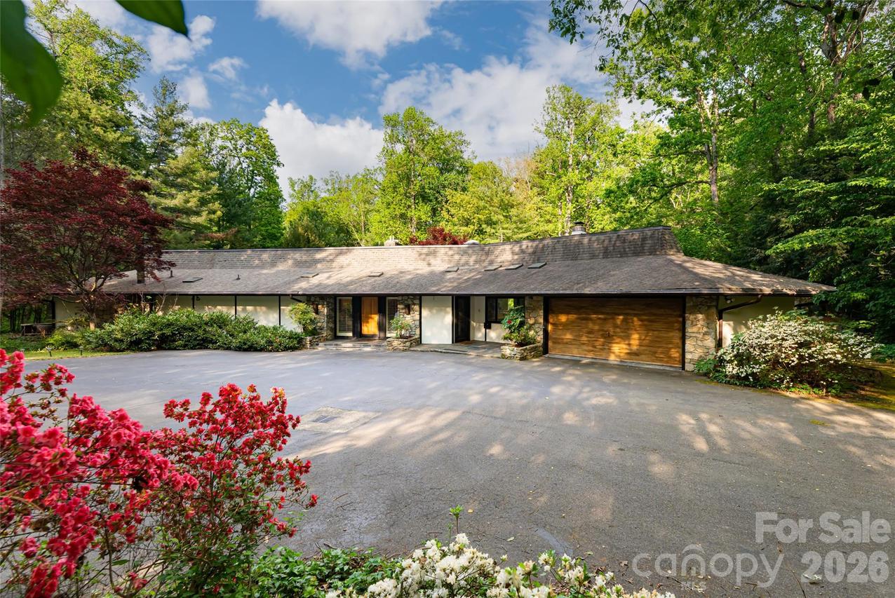 18 Forest Rd., Asheville, NC 28803