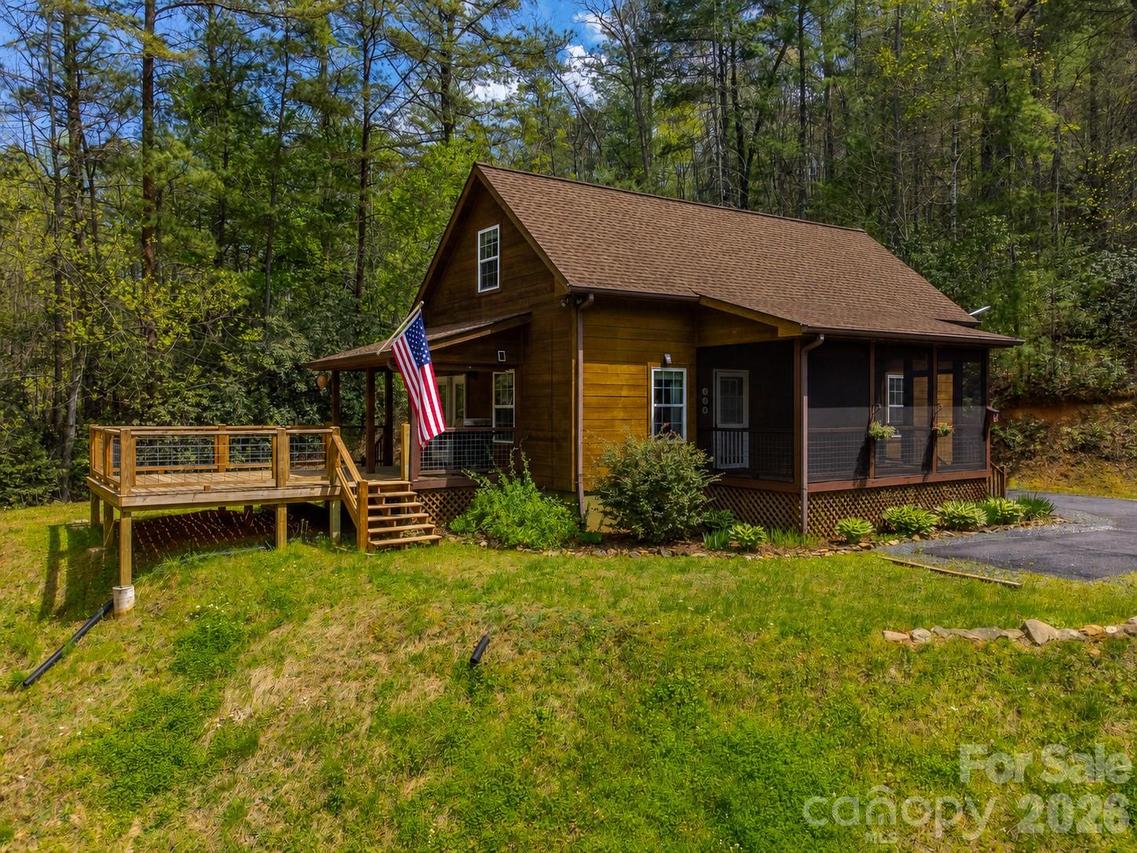 138 Hubbell Ln., Robbinsville, NC 28771