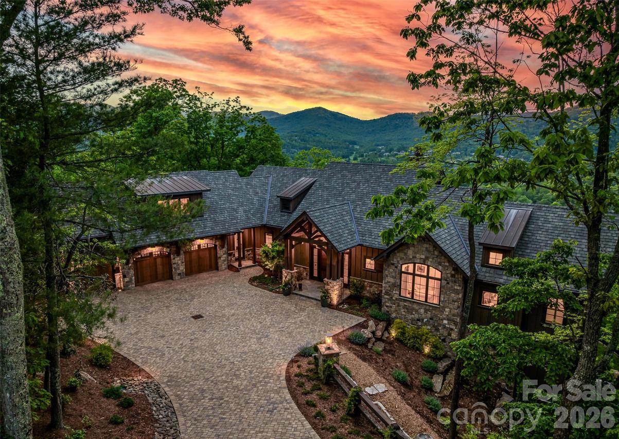 32 Featherstone Tr., Arden, NC 28704
