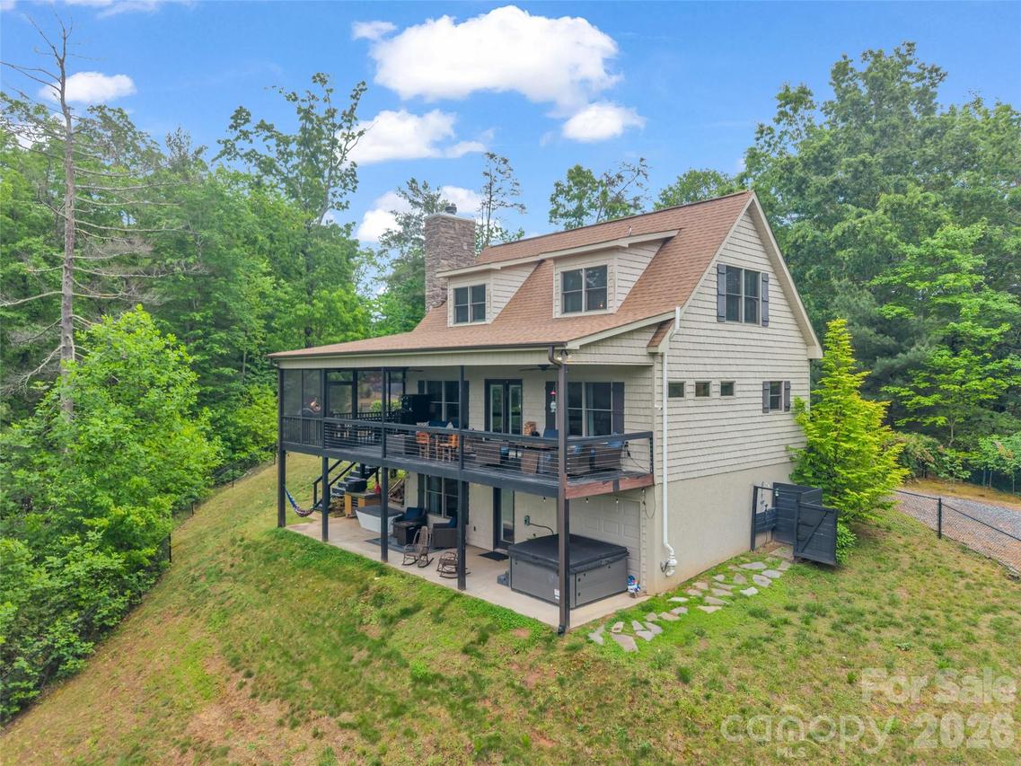 139 Picnic Point Rd., Lake Lure, NC 28746