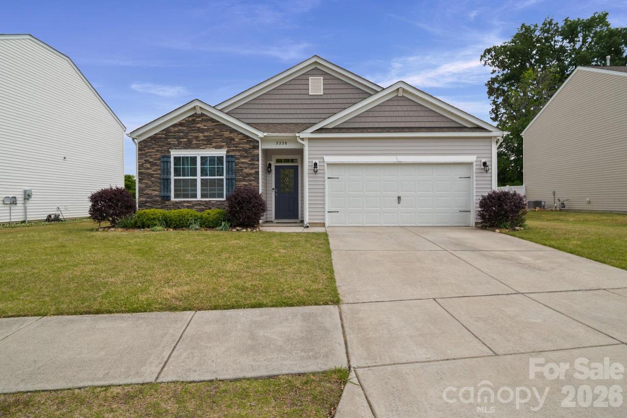 2228 Apple Glen Ln., Charlotte, NC 28269