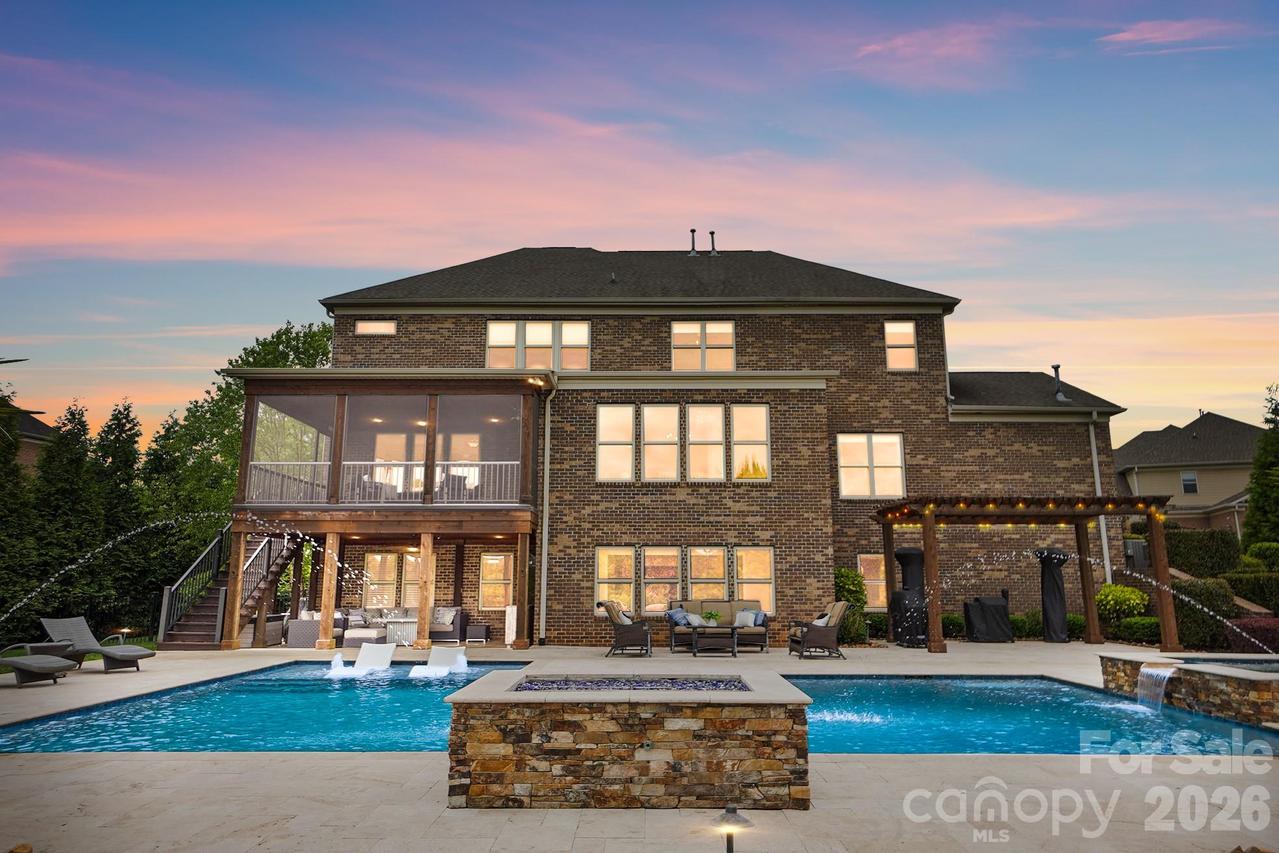 308 Walkers Bluff Ct., Waxhaw, NC 28173