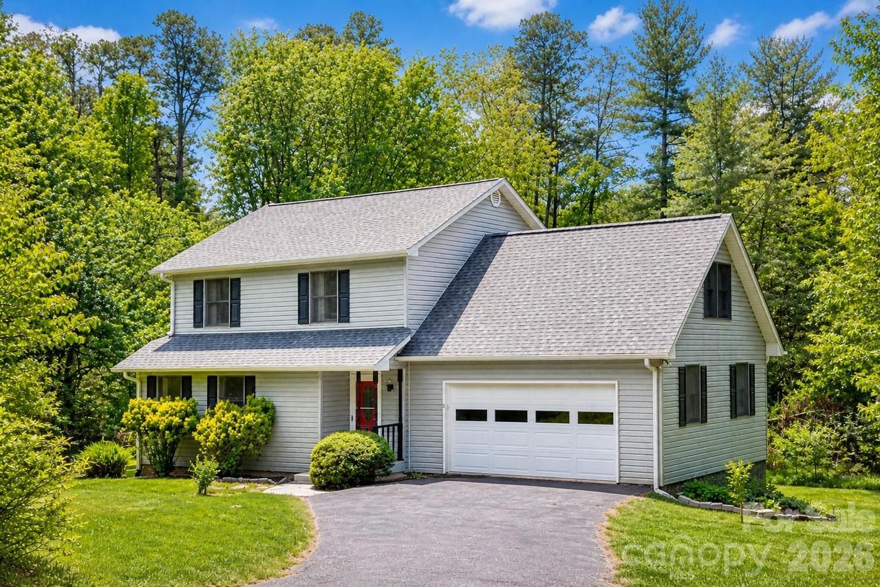 3 Crooked Creek Dr., Asheville, NC 28804