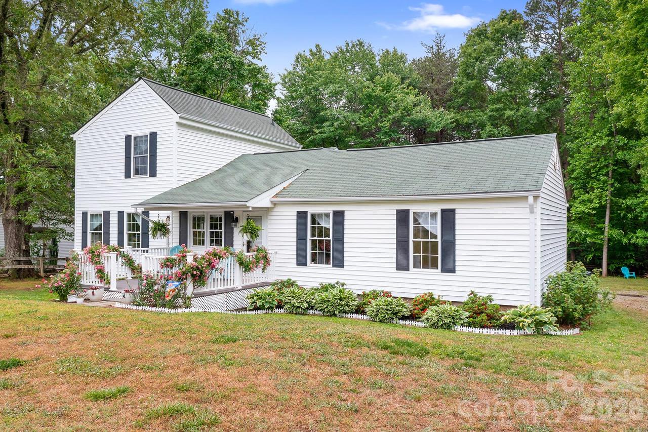 1823 N Ingleside Farm Rd., Iron Station, NC 28080