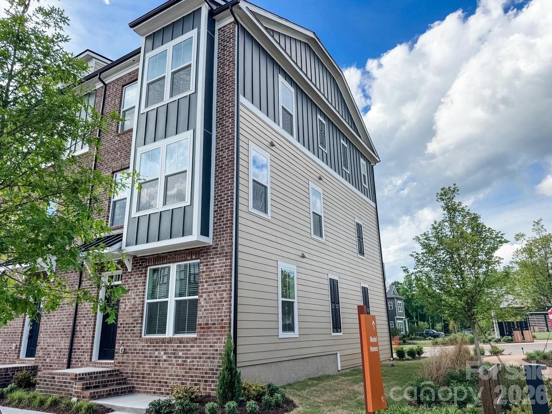 7040 Westrow Ave., Charlotte, NC 28278