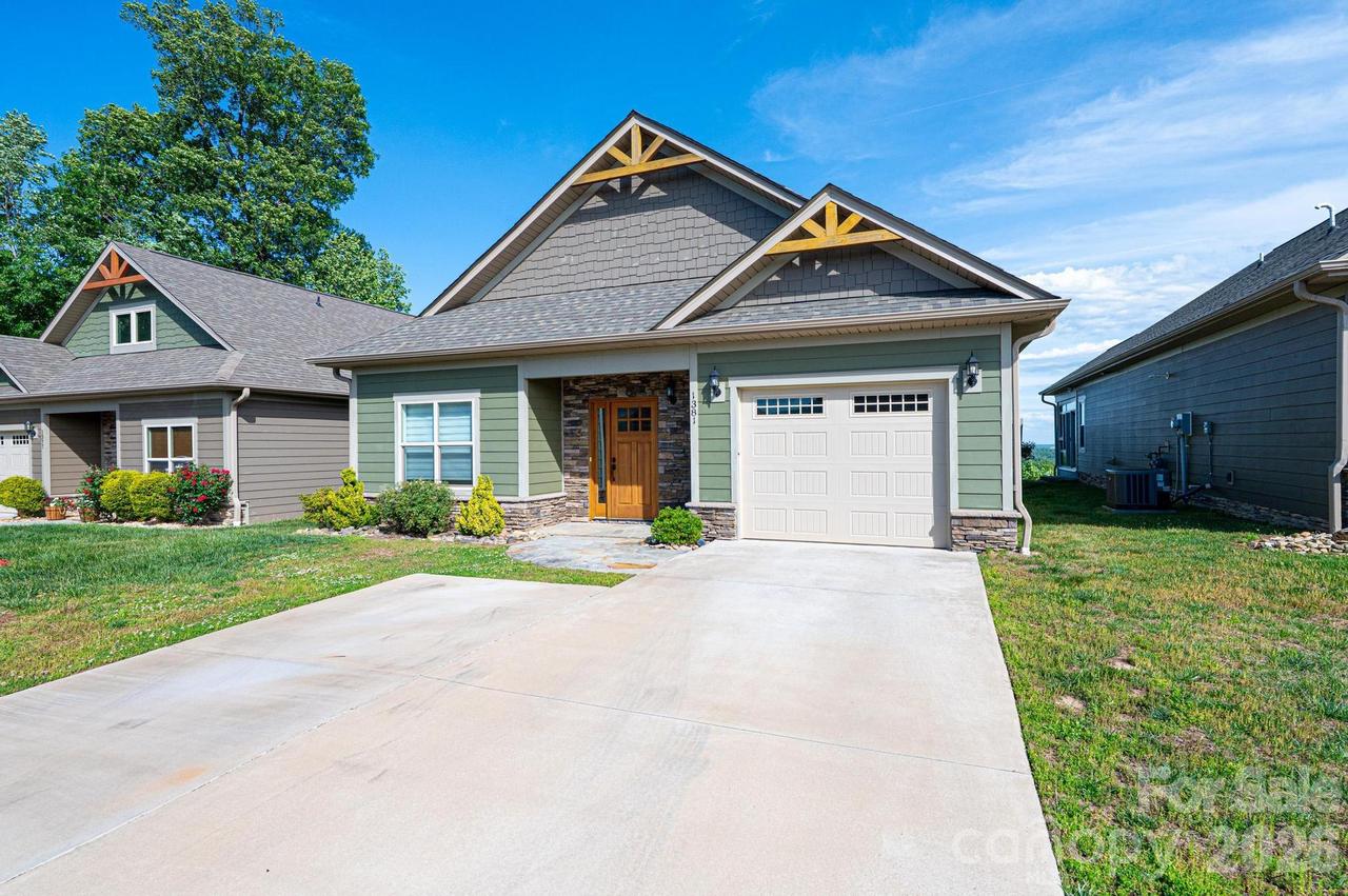 1381 River Club Ridge #C8, Lenoir, NC 28645