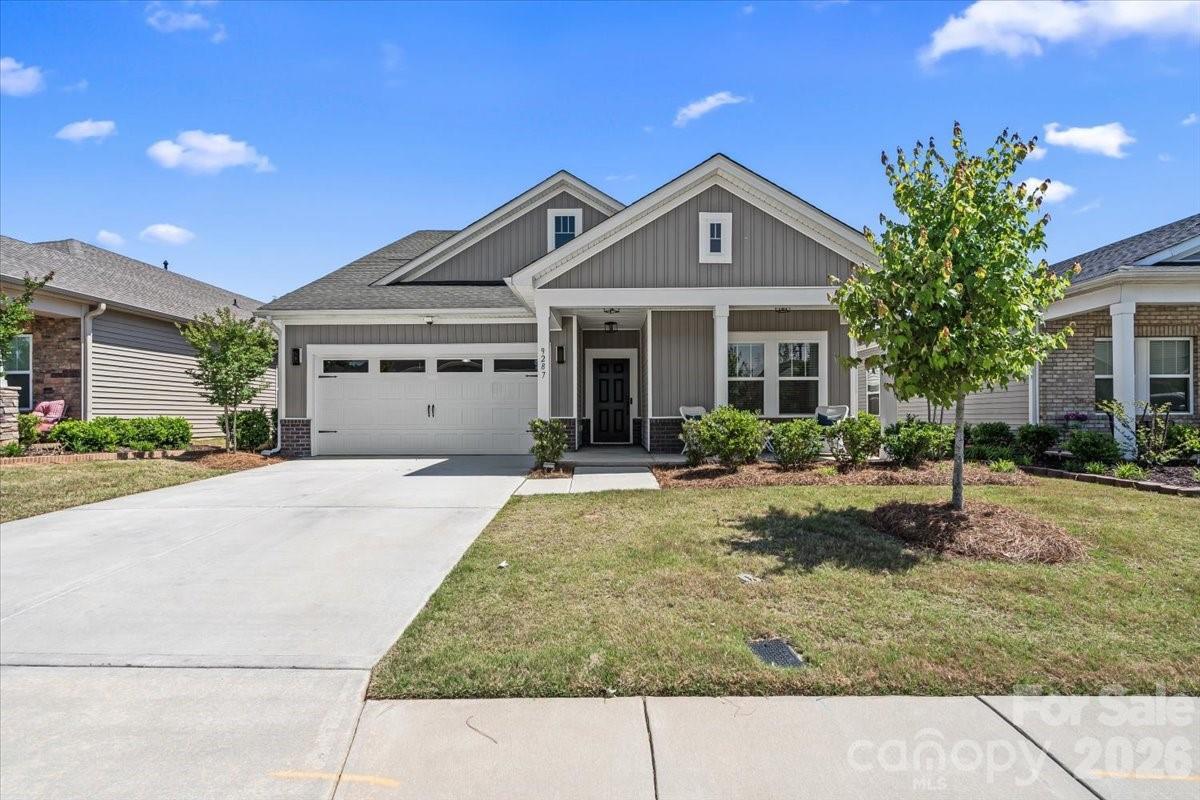 9287 Dunwich Dr., Gastonia, NC 28056