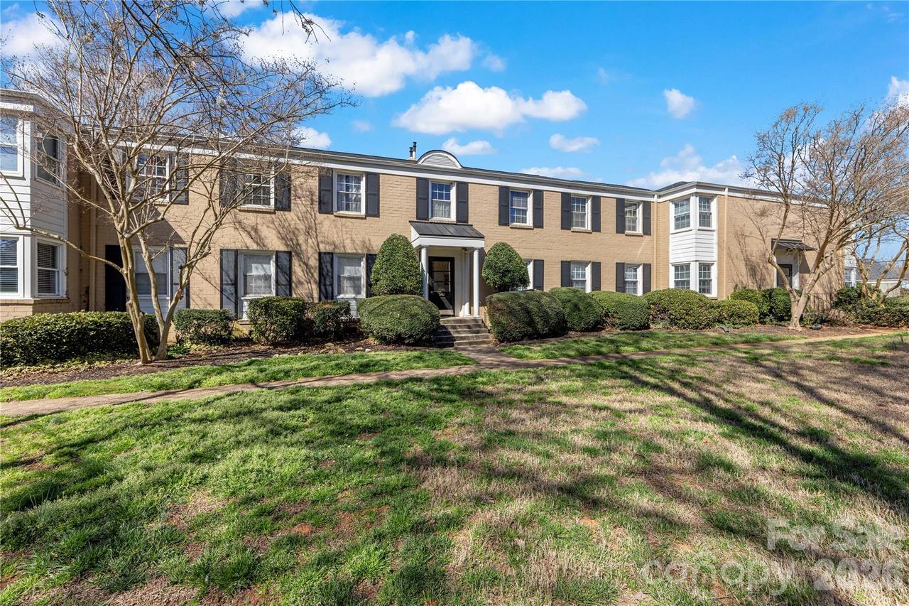 540 Wakefield Dr. #D, Charlotte, NC 28209