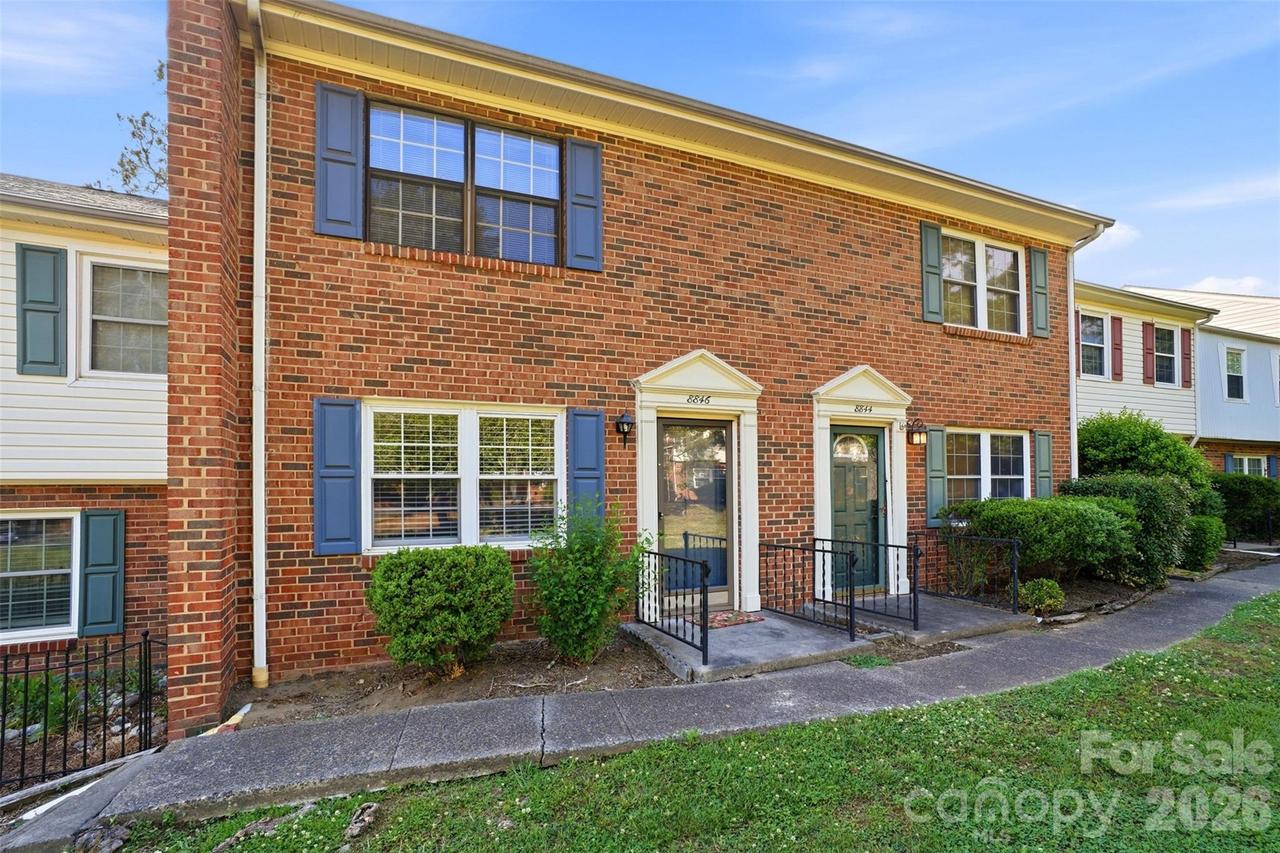 8846 Hunter Ridge Dr., Charlotte, NC 28226