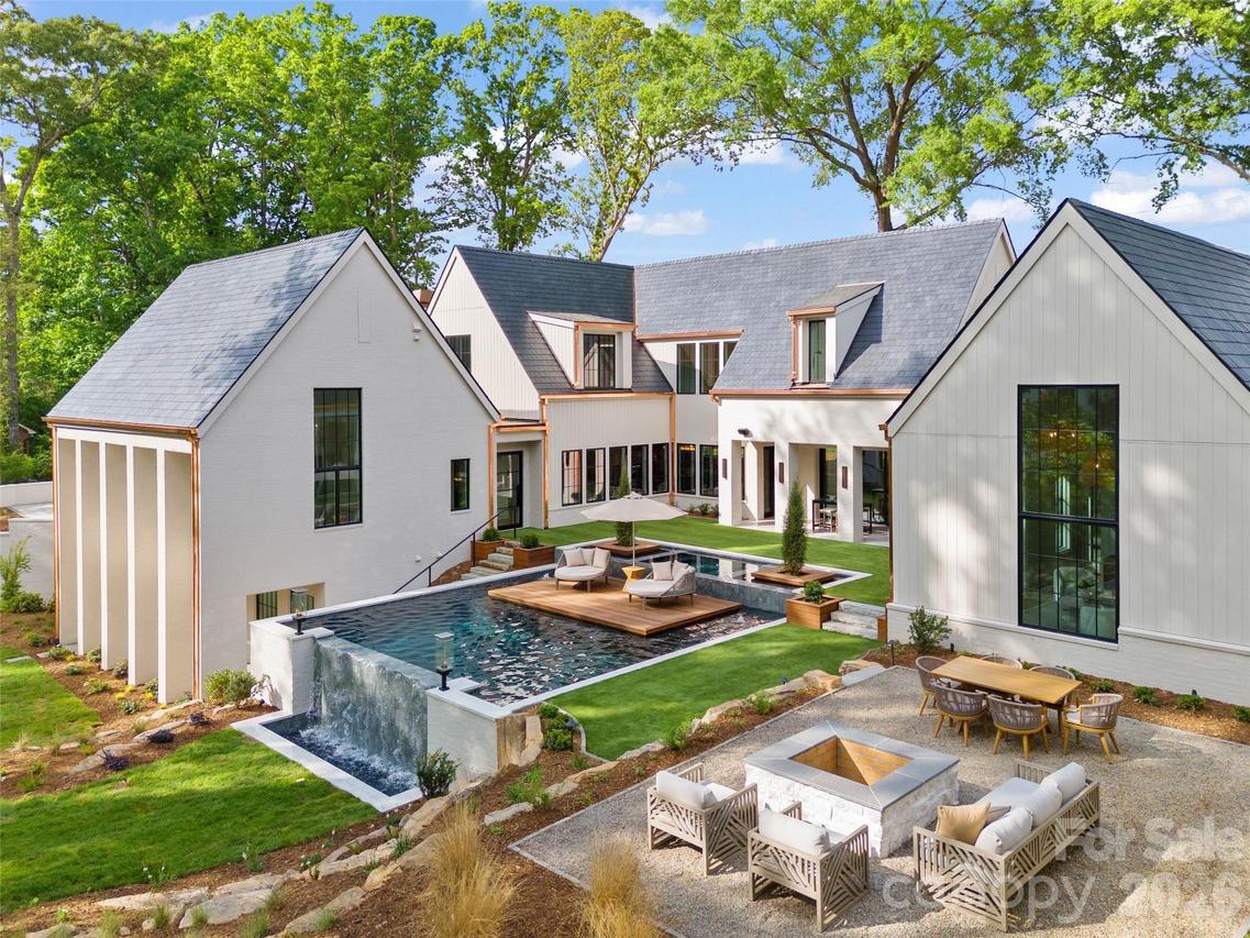 4111 Columbine Cir., Charlotte, NC 28211