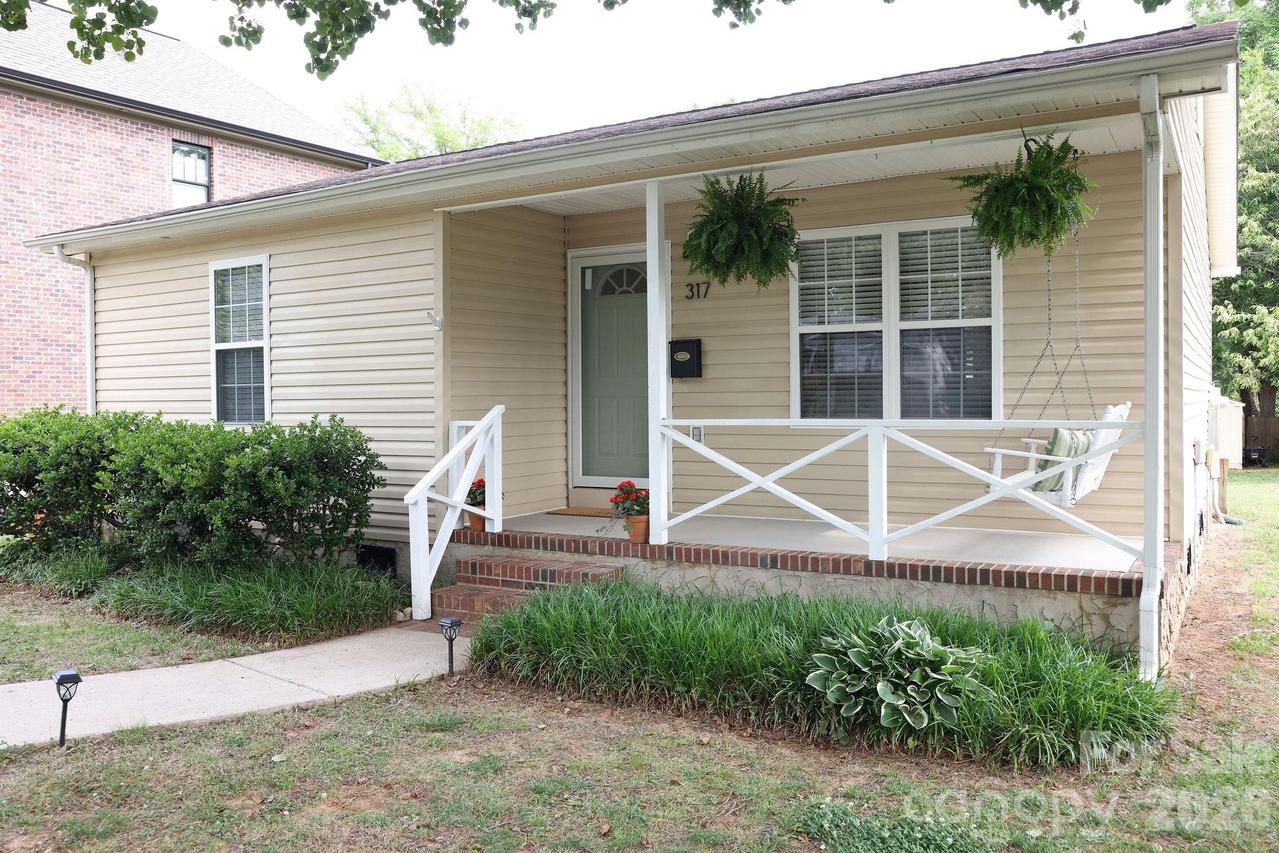 317 Devine Ave., Belmont, NC 28012