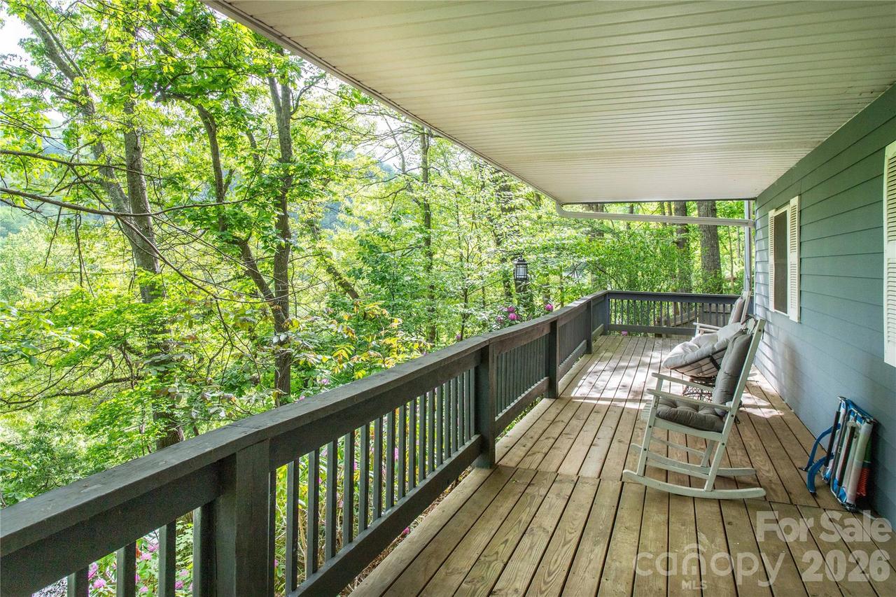 115 Knoll Ridge Ln., Waynesville, NC 28785