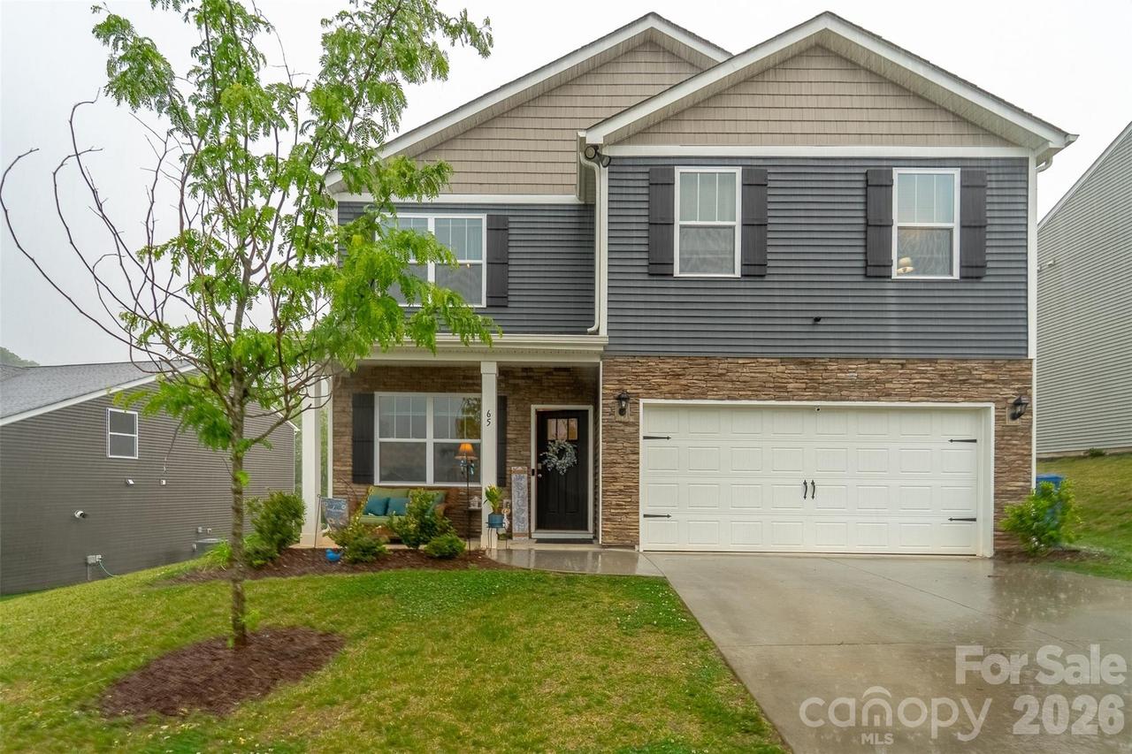 65 Valleywood Dr., Waynesville, NC 28786