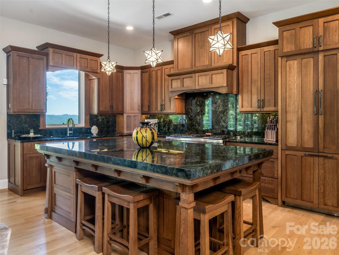 32 Timberwolf Ct., Asheville, NC 28804
