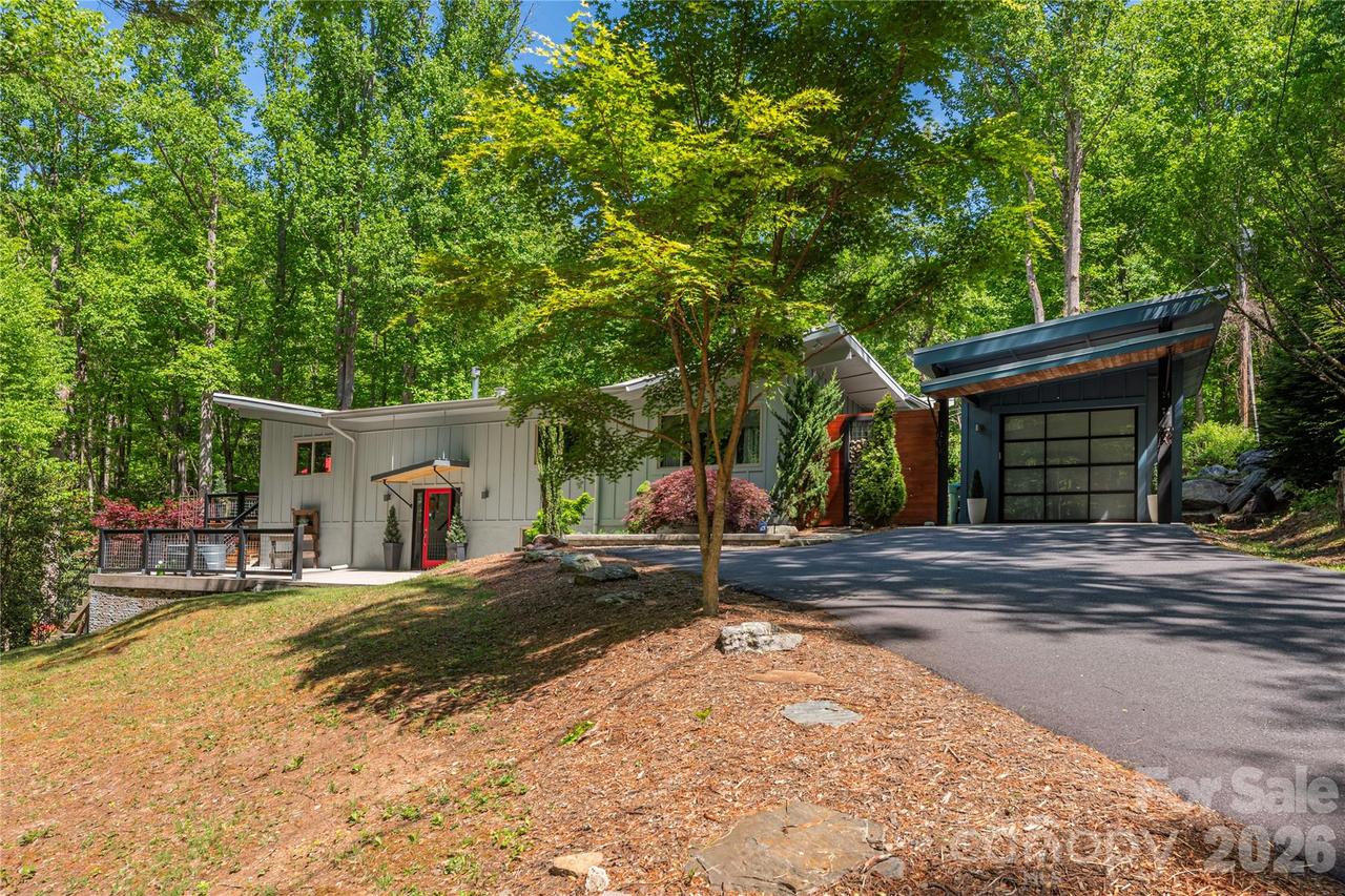 5 Crooked Tree Ln., Black Mountain, NC 28711