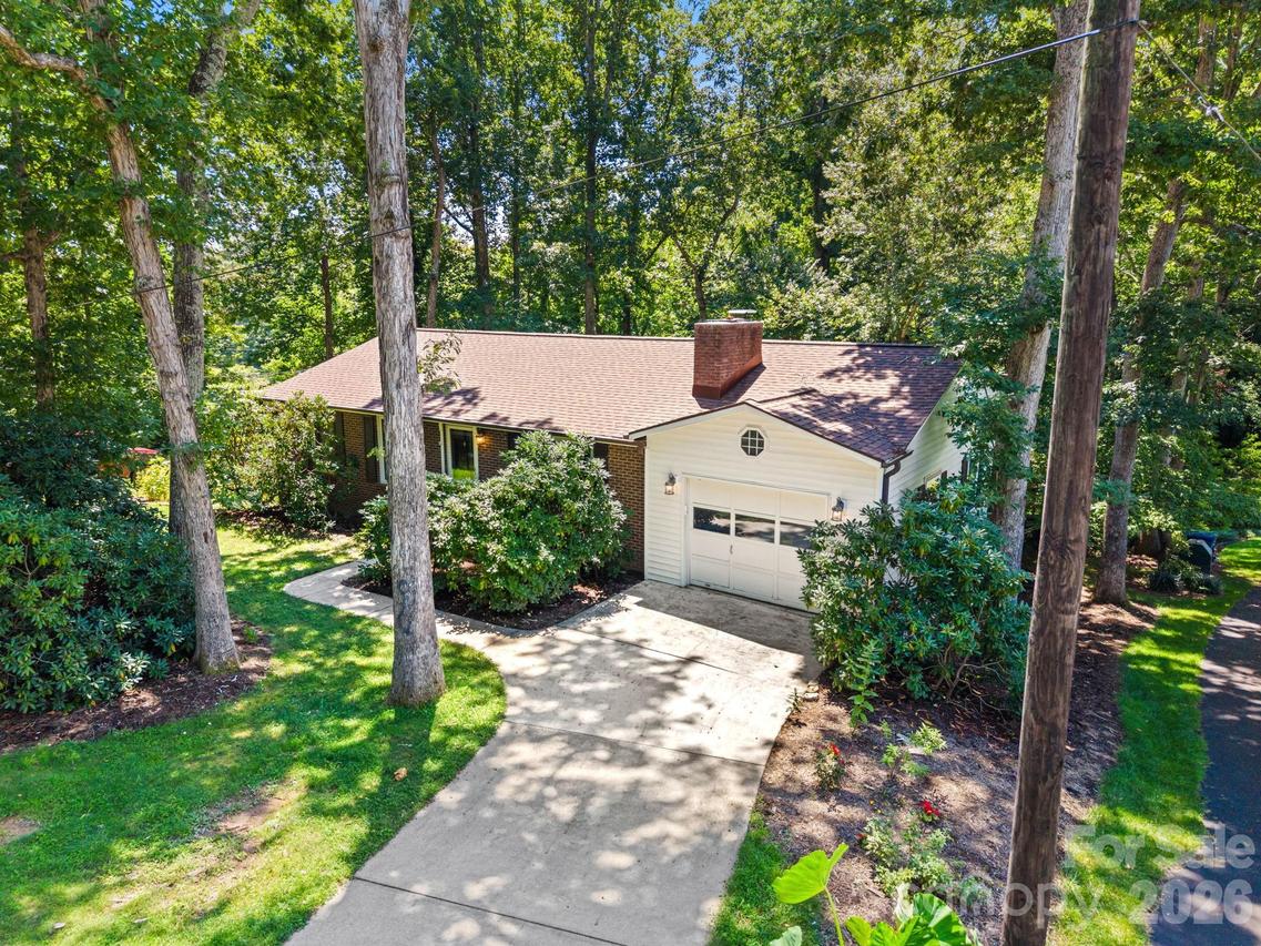 98 Pensacola Ave., Arden, NC 28704