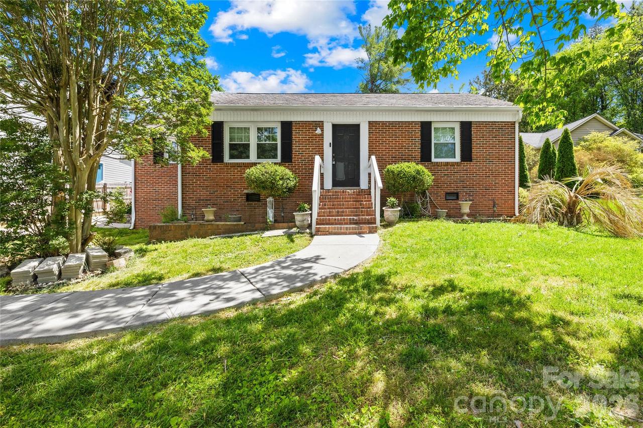 145 Driftwood Dr., Mooresville, NC 28117