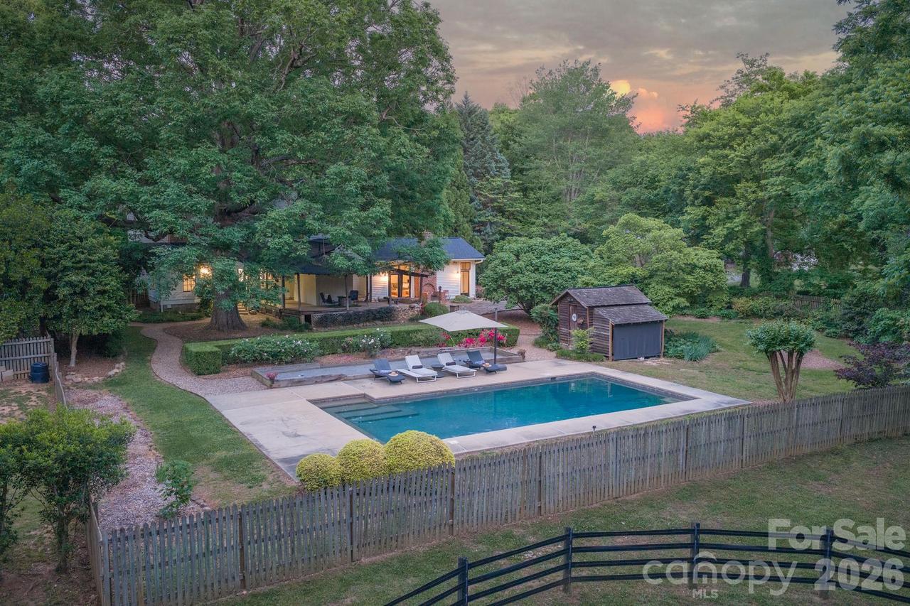 10915 Beatties Ford Rd., Huntersville, NC 28078