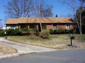 10801 Willowick Ct., Charlotte, NC 28226