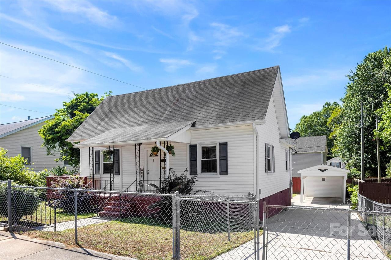 1113 W 4th Ave., Gastonia, NC 28052
