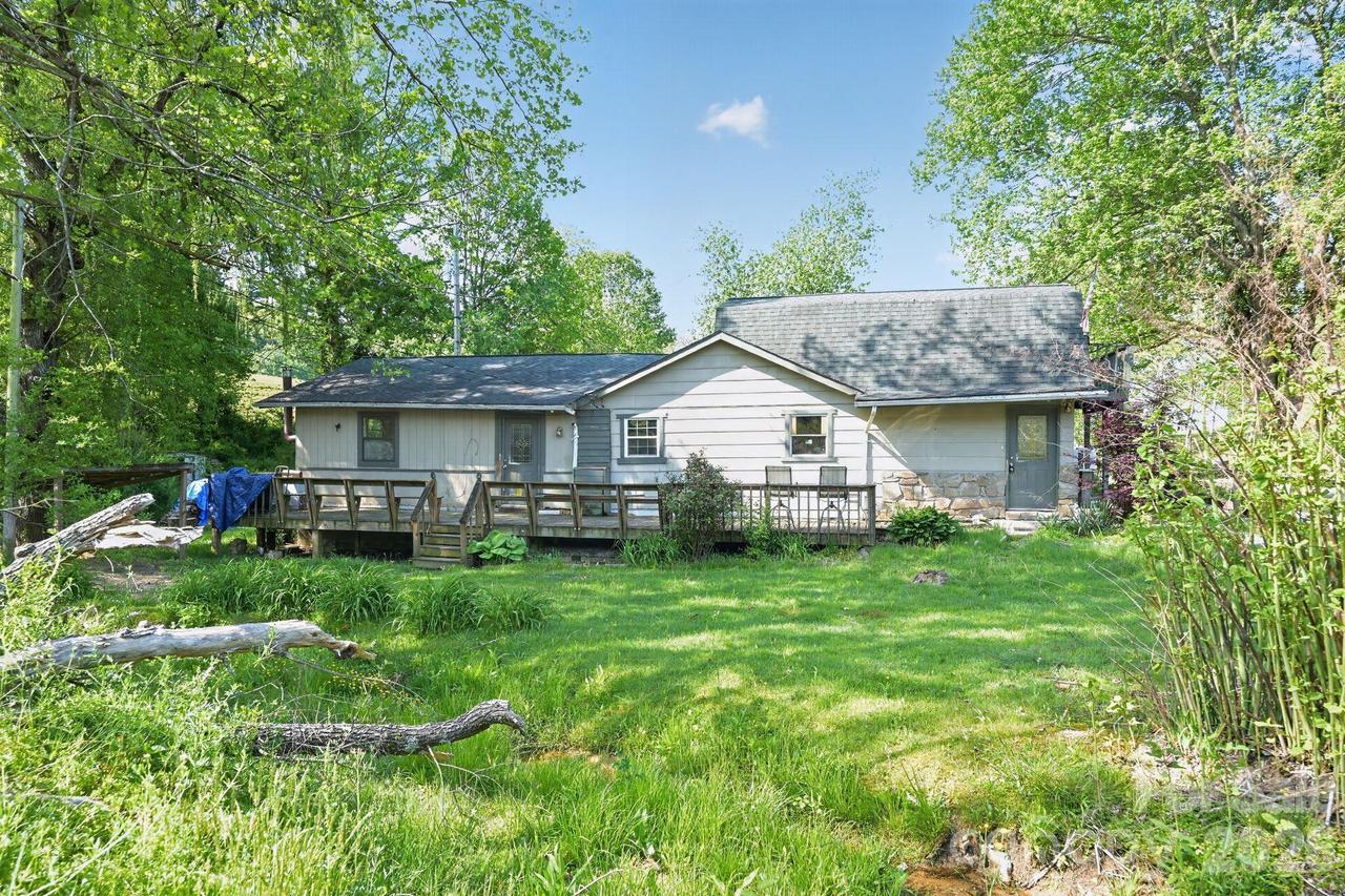 44 Dragonfly Ln., Whittier, NC 28789