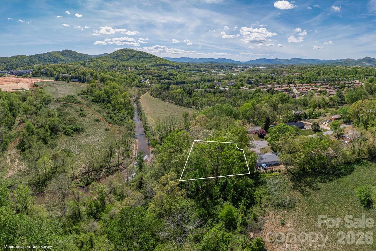 99999 Morse Dr., Asheville, NC 28806
